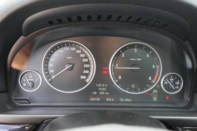 BMW 520d Touring |Panorama| |Bi-Xenon| |PDC vo+hi|