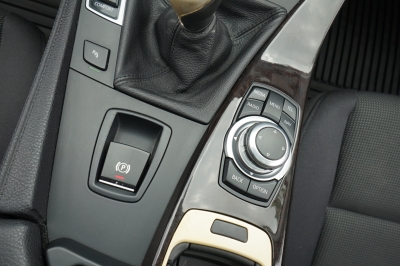 BMW 520d Touring |Panorama| |Bi-Xenon| |PDC vo+hi|