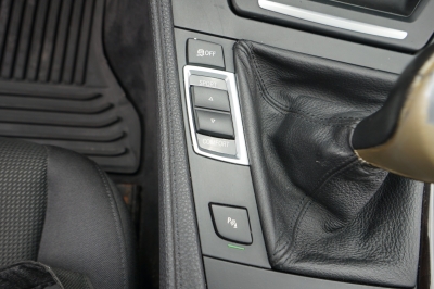 BMW 520d Touring |Panorama| |Bi-Xenon| |PDC vo+hi|