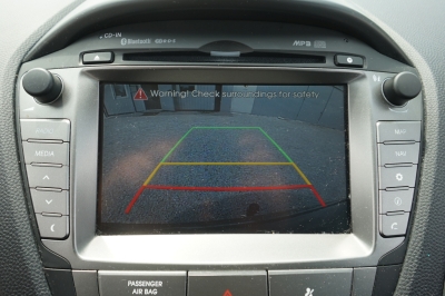 Hyundai ix35 2.0 CRDi Style AWD |Leder| Navi| Bi-Xenon|