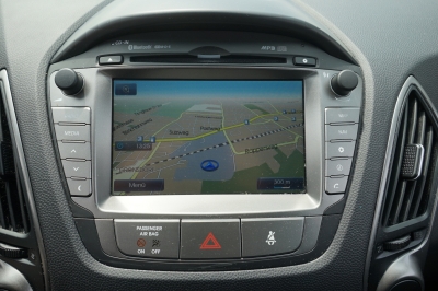 Hyundai ix35 2.0 CRDi Style AWD |Leder| Navi| Bi-Xenon|