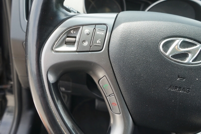 Hyundai ix35 2.0 CRDi Style AWD |Leder| Navi| Bi-Xenon|