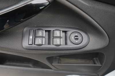 Ford Kuga 2.0 TDCi Titanium 4x4 |8-fach Aluräder|