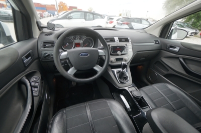 Ford Kuga 2.0 TDCi Titanium 4x4 |8-fach Aluräder|