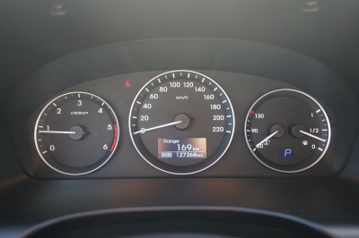 Hyundai H-1 2.5 CRDi Travel Trend Automatik |8-Sitzer|