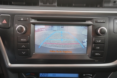Toyota Auris 1.6 Life+ |8-fach bereift| |Kamera| |AHK|