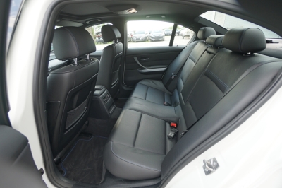 BMW 320i M Sport |Keyless| |Leder| |GlasSchiebed.|