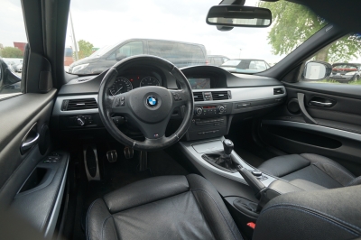 BMW 320i M Sport |Keyless| |Leder| |GlasSchiebed.|
