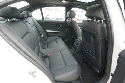 BMW 320i M Sport |Keyless| |Leder| |GlasSchiebed.|