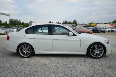 BMW 320i M Sport |Keyless| |Leder| |GlasSchiebed.|