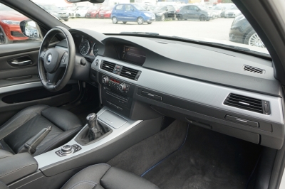 BMW 320i M Sport |Keyless| |Leder| |GlasSchiebed.|