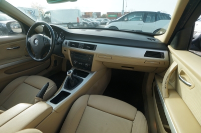 BMW 318d Limousine |8-fach bereift| |Tempomat| |PDC|