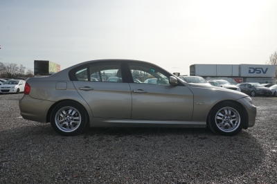 BMW 318d Limousine |8-fach bereift| |Tempomat| |PDC|