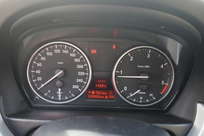 BMW 318d Limousine |8-fach bereift| |Tempomat| |PDC|