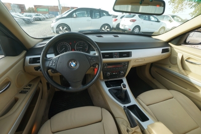 BMW 318d Limousine |8-fach bereift| |Tempomat| |PDC|