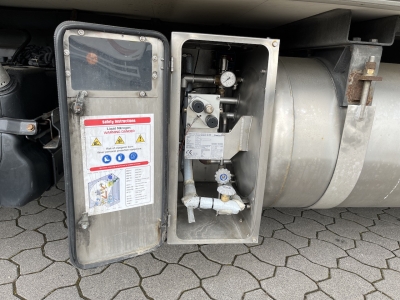 Mercedes-Benz  CHEREAU Kühlkoffer 7,20 m Clion Coolman Aggregat + Ladebordwand 2t