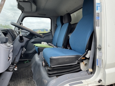 FUSO  Canter 7C18 4x2 Ladebordwand / Getriebeschaden 