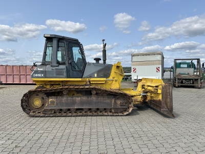 Komatsu D61EX-12 Planier Raupe / 6-Wege Schild