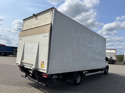 IVECO 70C18 Daily Koffer mit Ladebordwand