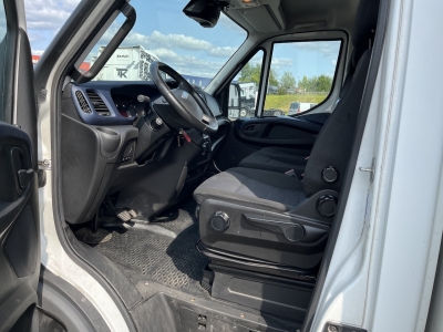 IVECO 70C18 Daily Koffer mit Ladebordwand