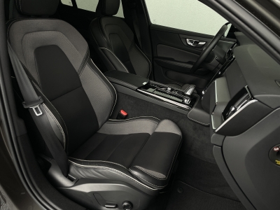 Volvo V60 T6*R-DESIGN*AWD*Plug-In Hybrid*HEAD UP*AHK*