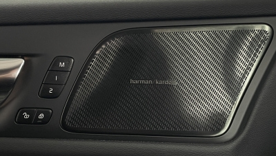 Volvo V60 T6*R-DESIGN*AWD*Plug-In Hybrid*HEAD UP*AHK*