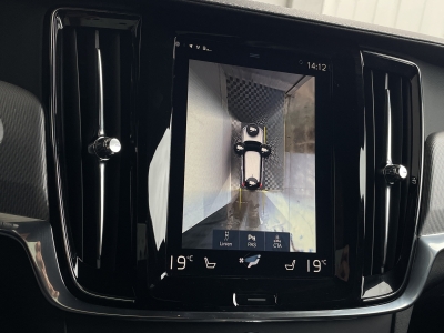 Volvo V90 T4*R-DEIGN*BLIS*19ZOLL*360° KAMERA*HARMAN*