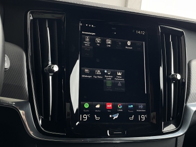 Volvo V90 T4*R-DEIGN*BLIS*19ZOLL*360° KAMERA*HARMAN*