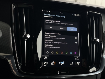 Volvo V90 T4*R-DEIGN*BLIS*19ZOLL*360° KAMERA*HARMAN*