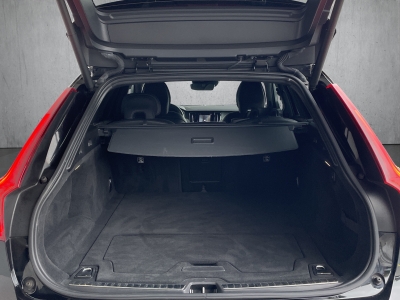 Volvo V90 T4*R-DEIGN*BLIS*19ZOLL*360° KAMERA*HARMAN*