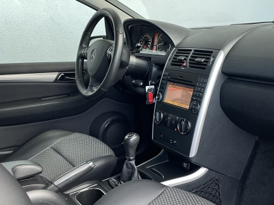 Mercedes-Benz A 180 *AVANTGARDE*NAVI*8-FACH*SHZ*NUR 59.090 KM*