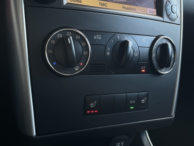 Mercedes-Benz A 180 *AVANTGARDE*NAVI*8-FACH*SHZ*NUR 59.090 KM*