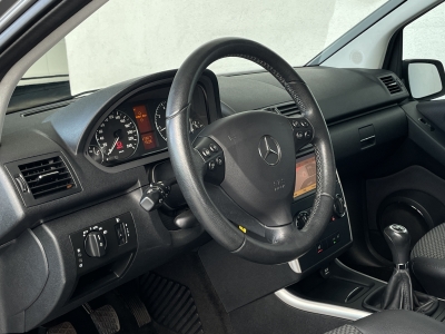 Mercedes-Benz A 180 *AVANTGARDE*NAVI*8-FACH*SHZ*NUR 59.090 KM*
