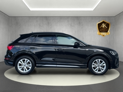 Audi Q3 1.5L / 35 TFSI S-LINE*