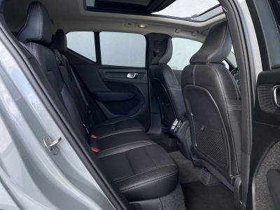 Volvo XC40 B*Plus Dark 2WD*360° KAMERA*20 ZOLL*PANO*