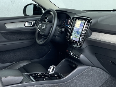 Volvo XC40 B*Plus Dark 2WD*360° KAMERA*20 ZOLL*PANO*