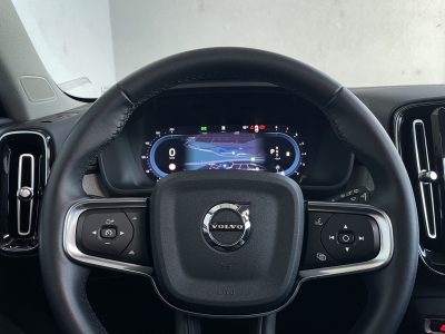 Volvo XC40 B*Plus Dark 2WD*360° KAMERA*20 ZOLL*PANO*