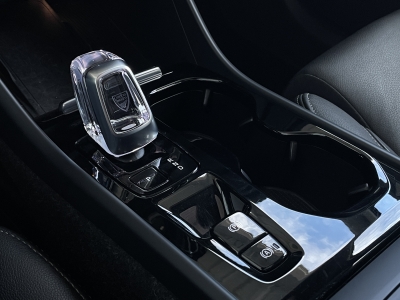 Volvo XC40 B*Plus Dark 2WD*360° KAMERA*20 ZOLL*PANO*