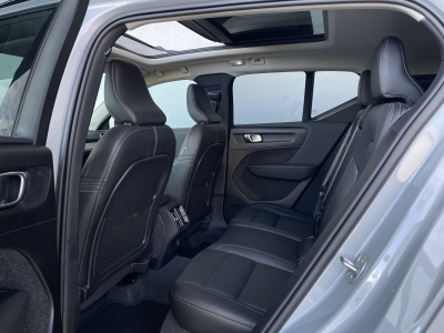 Volvo XC40 B*Plus Dark 2WD*360° KAMERA*20 ZOLL*PANO*