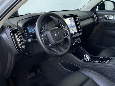 Volvo XC40 B*Plus Dark 2WD*360° KAMERA*20 ZOLL*PANO*