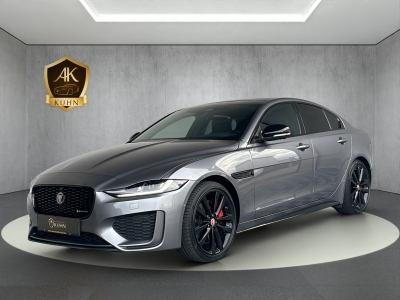 Jaguar XE P300*R-Dynamic*Black AWD*360° KAMERA*PANO*LED