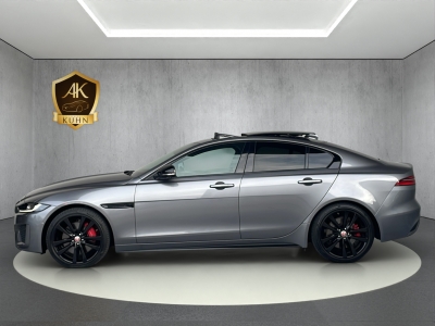 Jaguar XE P300*R-Dynamic*Black AWD*360° KAMERA*PANO*LED