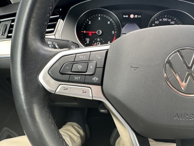 VW Passat Variant