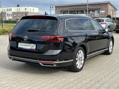 VW Passat Variant