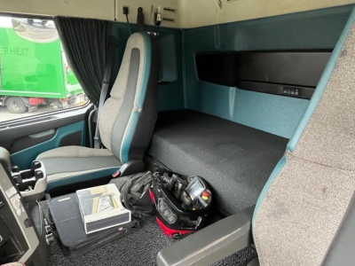 VOLVO (S) Truck FM 420 6x2 27m/t,Funk,Jib ,E6