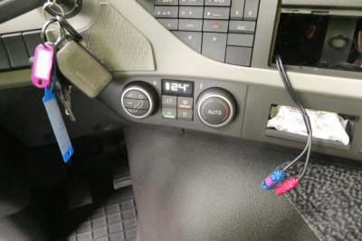 VOLVO (S) Truck FM 420 6x2 27m/t,Funk,Jib ,E6