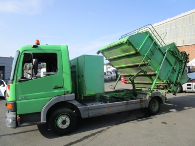 Mercedes-Benz 815 Atego Hublift, Senkenreiniger, kippbar! 8,6t