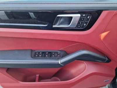 Porsche Cayenne E-Hybrid ACC PANO 360° LUFT Softcl PDLS+