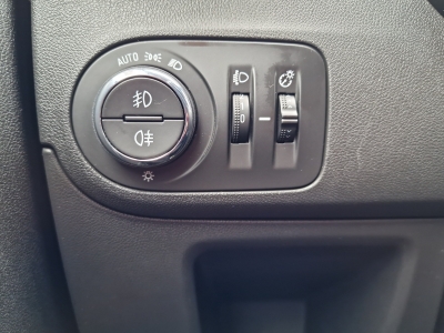 Opel Crossland Innovation LED Navi Kamera Klimaau SHZ