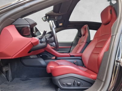 Porsche Taycan 4S Approved HuD PerfBat+ PDispl 4RadLenku